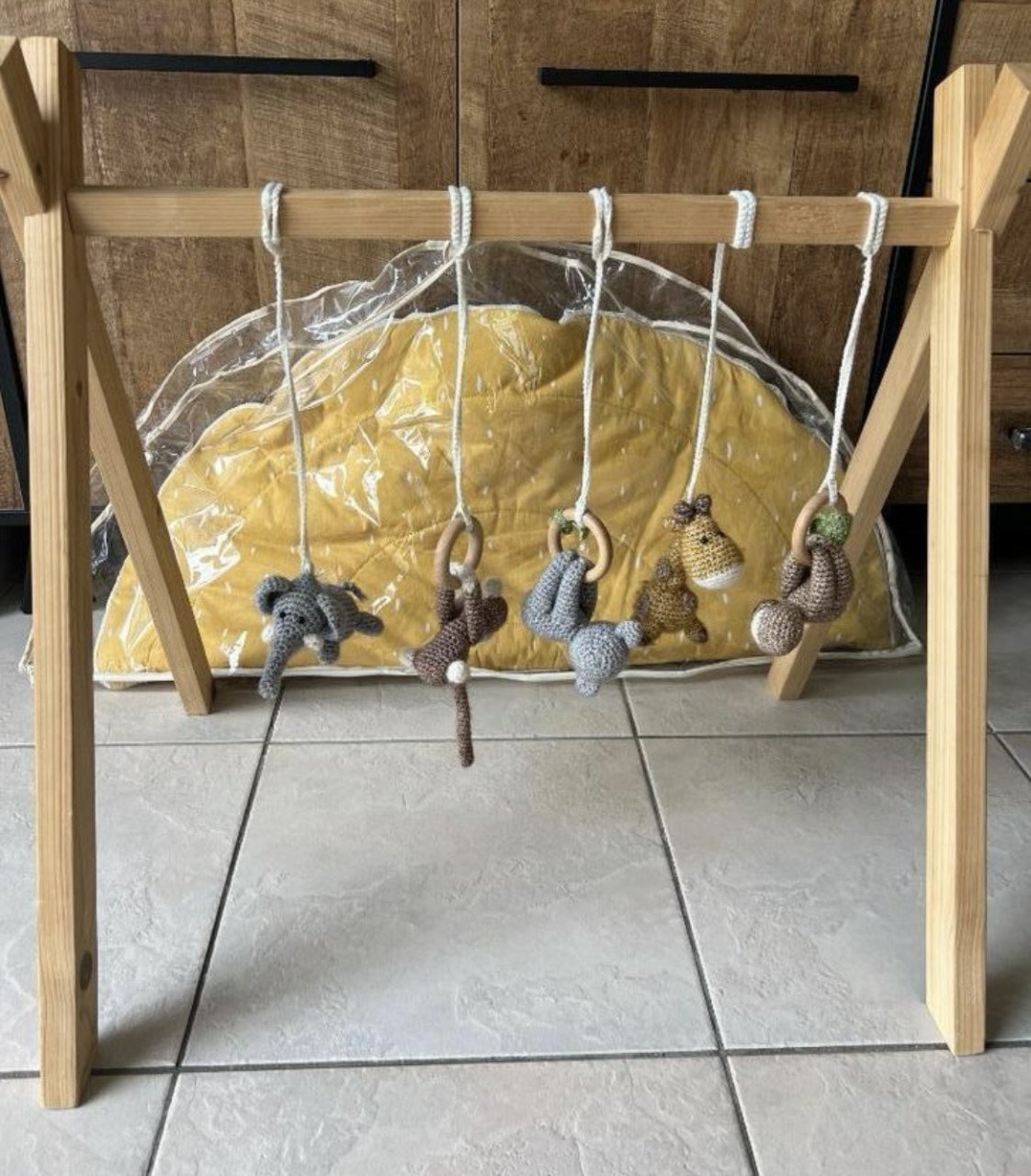 Houten Babygym met speelmat van Trixie