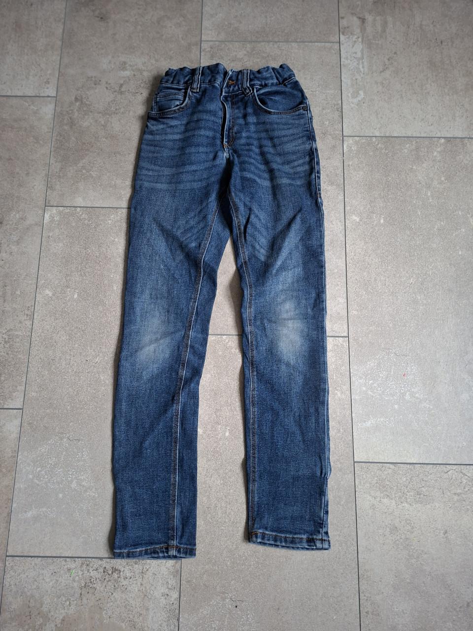 Spijkerbroeken maat 146