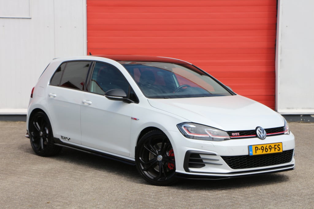 Volkswagen Golf 2.0 tsi gti tcr akrapovic | pano | discover pro