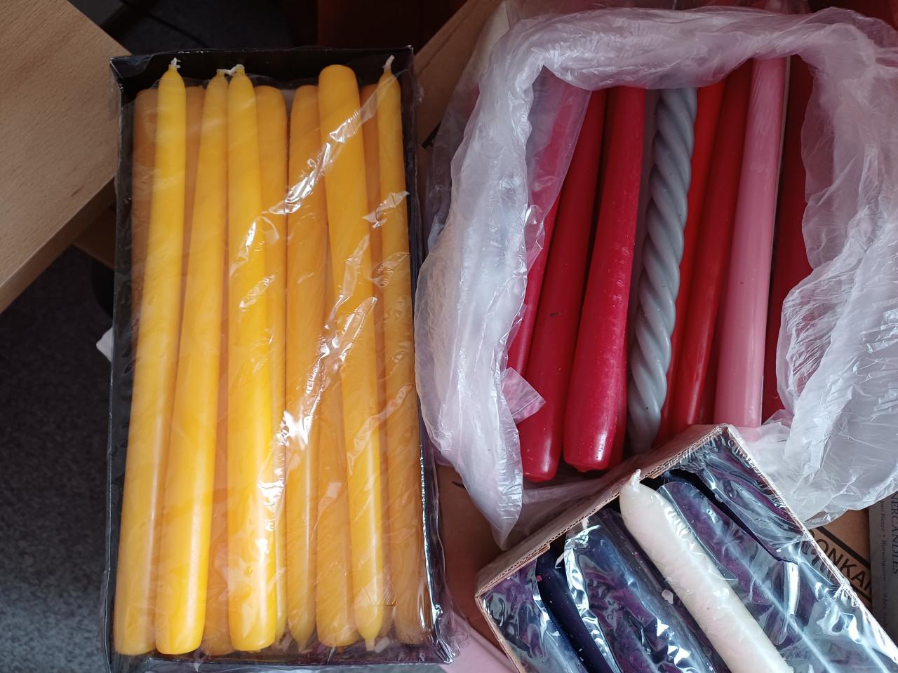 TE KOOP Dinerkaarsen (± 45 stuks)