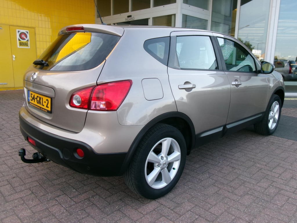 Nissan Qashqai 1.6 airco, cr.contr., panoramadak, trekhaak