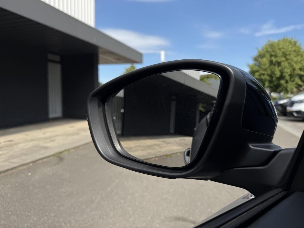 Peugeot 2008 1.2 hybrid 136 gt