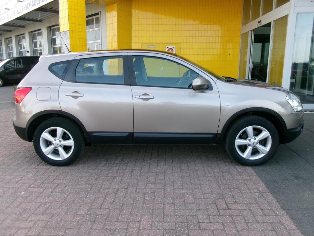 Nissan Qashqai 1.6 airco, cr.contr., panoramadak, trekhaak