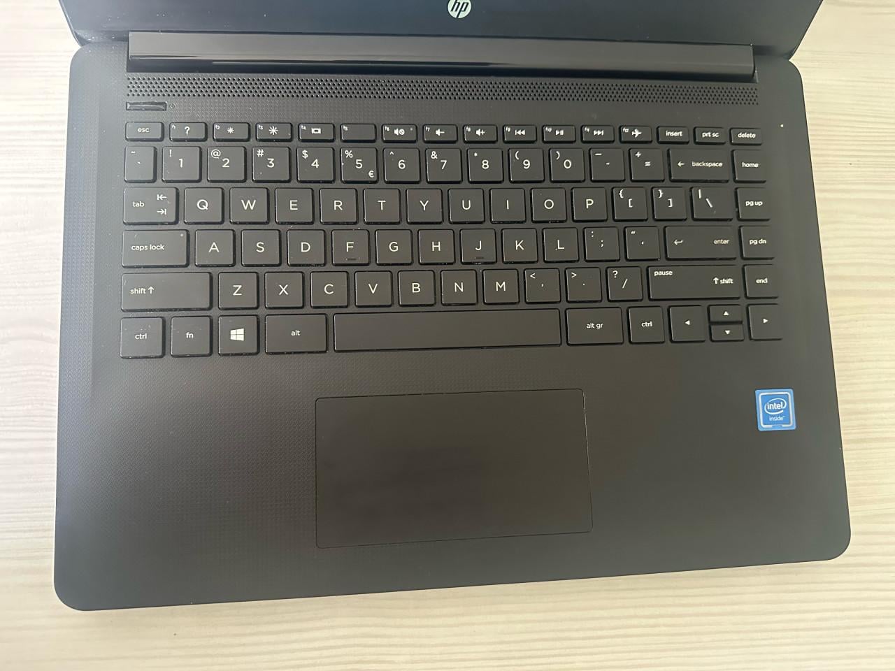 HP laptop 14 inch.Geen koeriersdiensten !