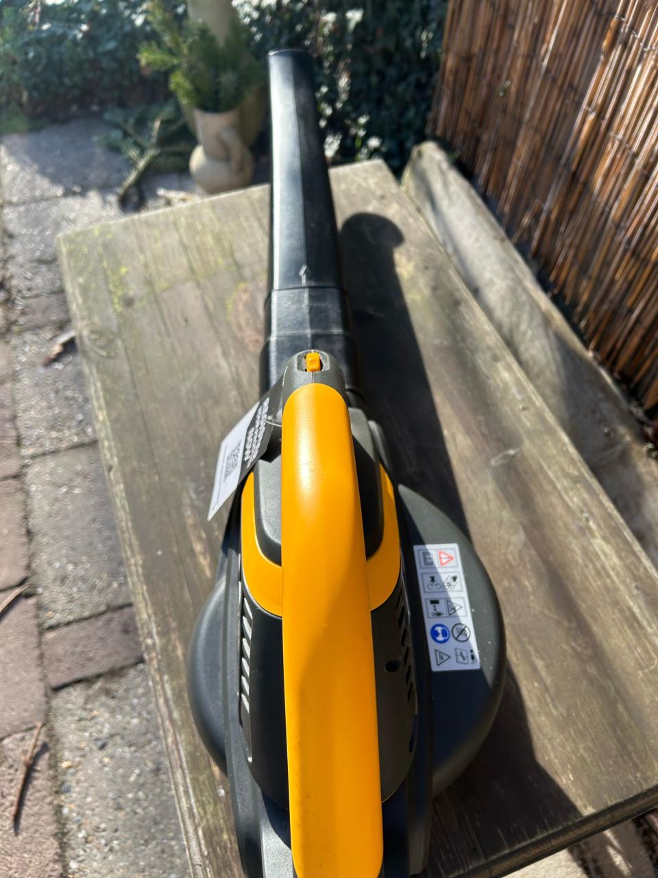 Stiga SBL 2600 Bladblazer / Bladzuiger – NIEUW