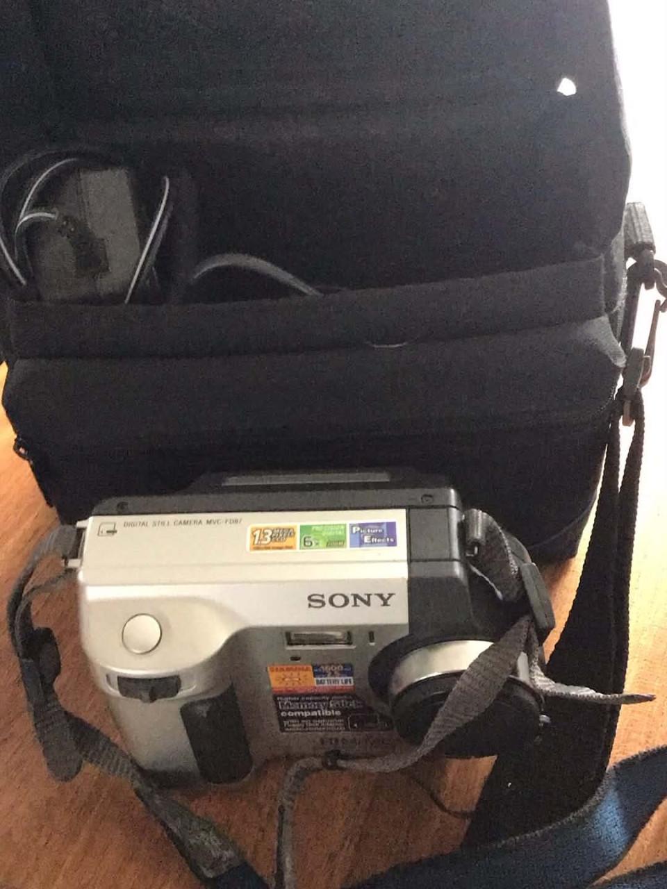 Sony MVC-FD87 Digitale Camera met Tas