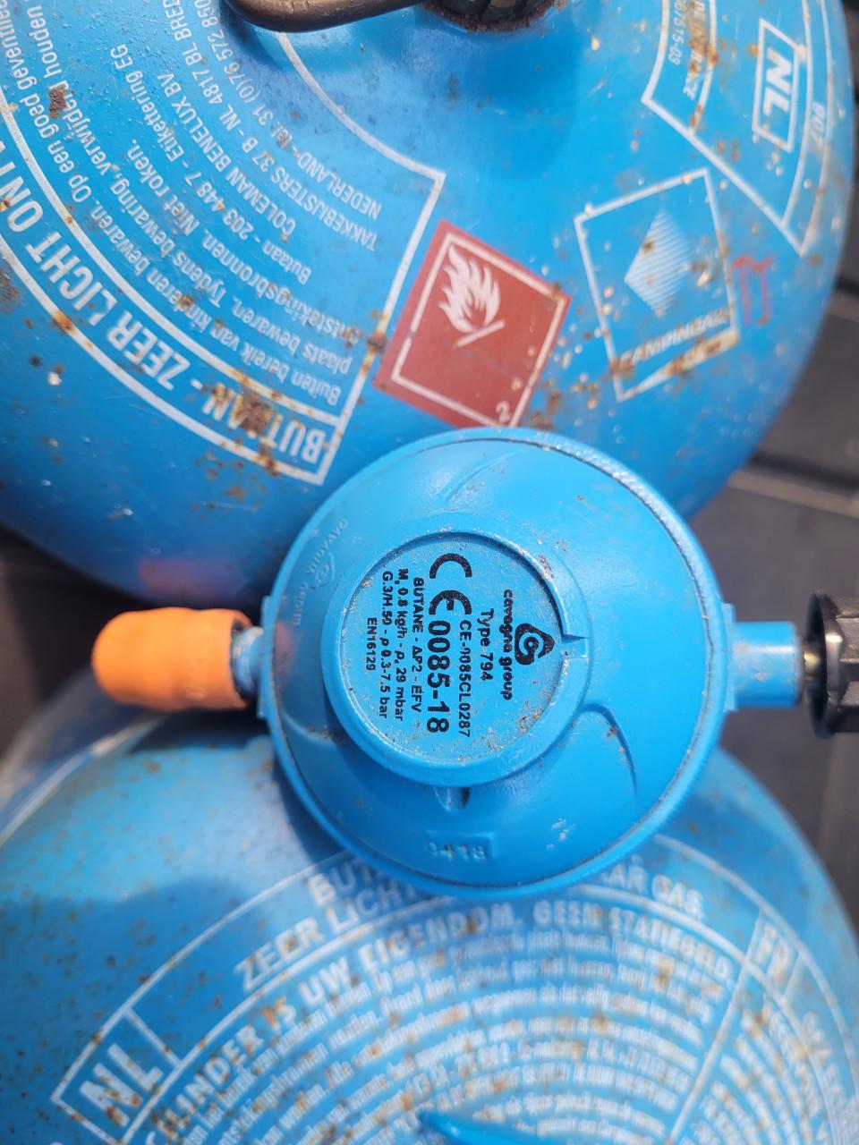 Campingaz gasflessen 907 (leeg) set inclusief drukregelaar