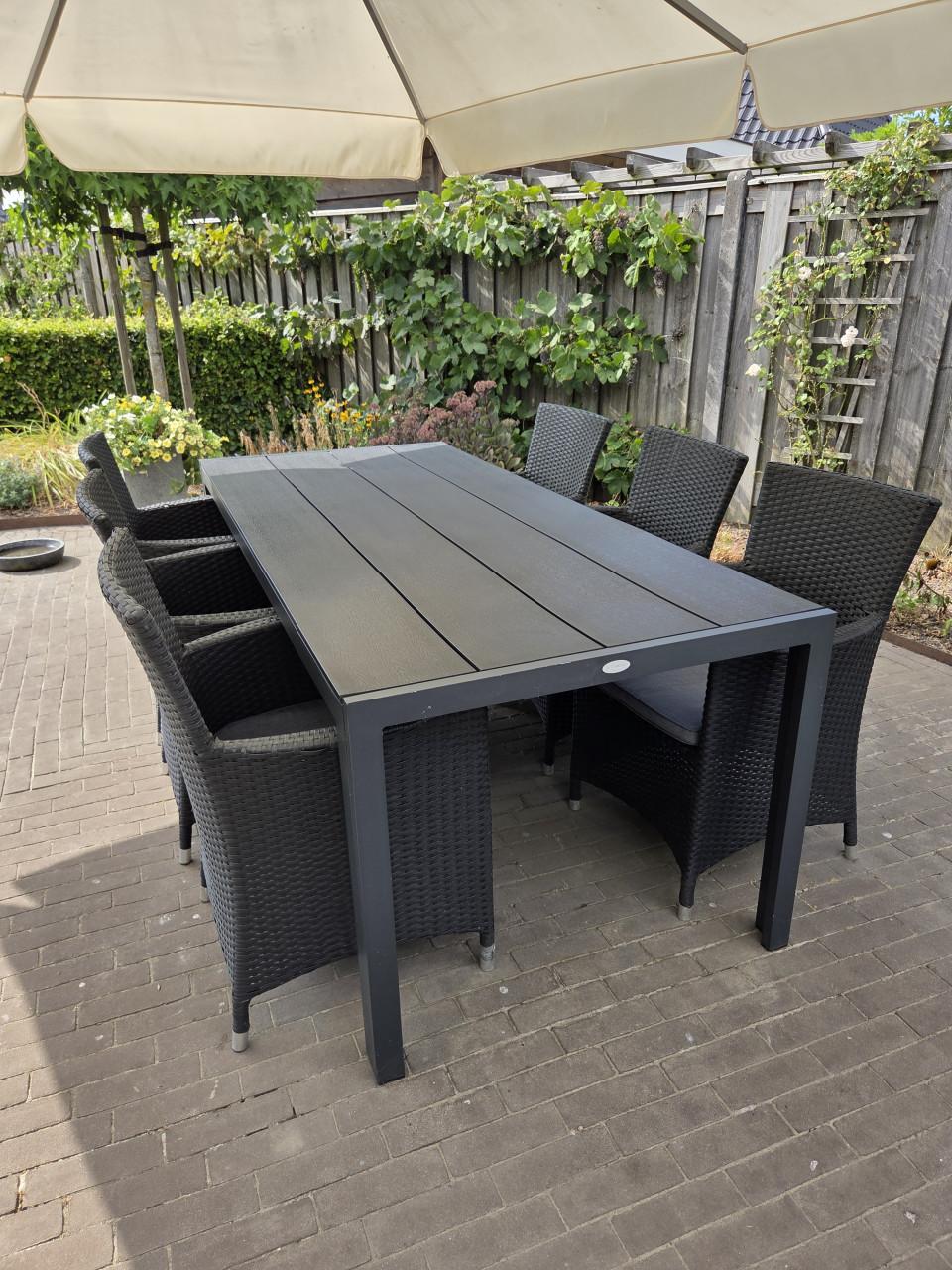 Tuintafel Jutlandia composiet 90x205 + 6 wickerstoelen