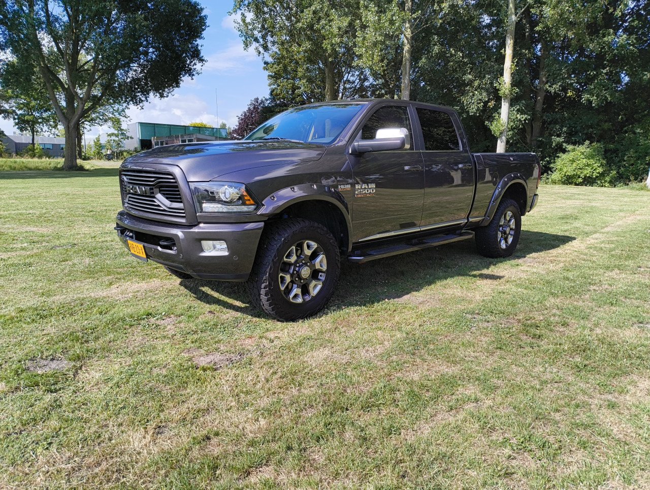 Dodge RAM 2500 6.4L V8 Limited Tungsten