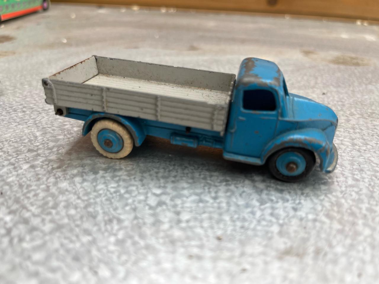 Dinky toys 6 stuks