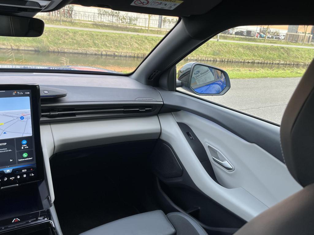 Ford Explorer premium extended range rwd 77 kwh | panoramadak | climate con