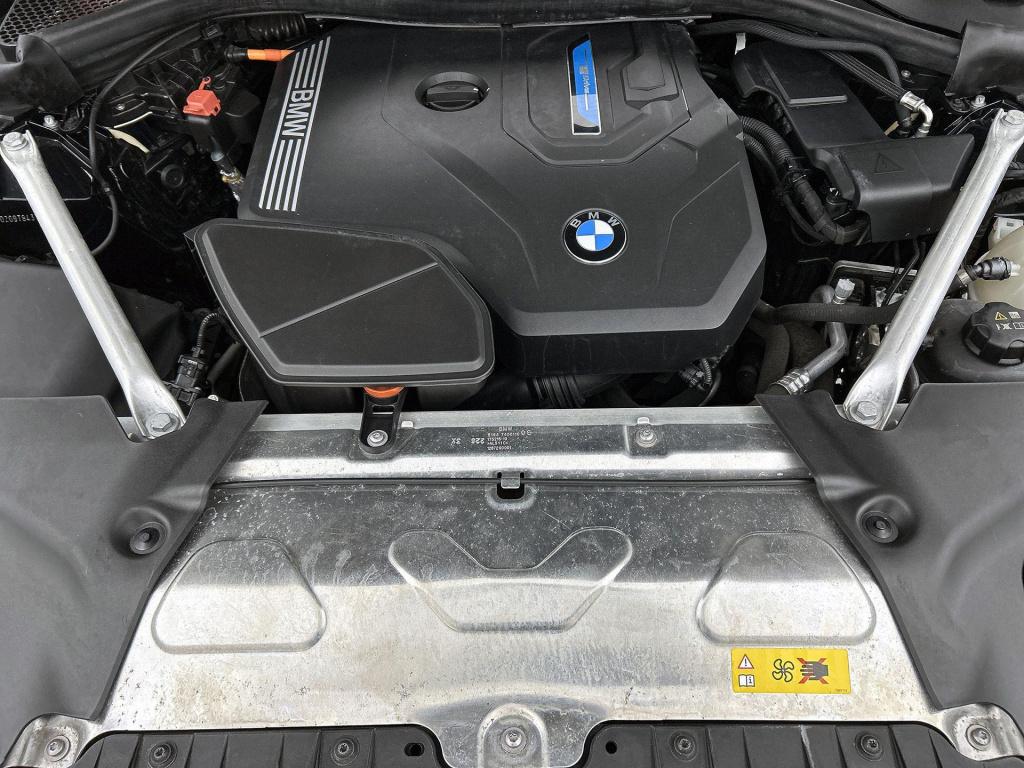 BMW X3 xdrive30e high executive | m-sport | panoramadak | apple carplay / a