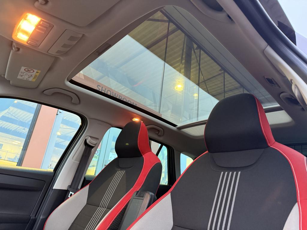 Skoda Fabia combi 1.2 tsi monte carlo | glazen dak | cruise | led | kuipsto