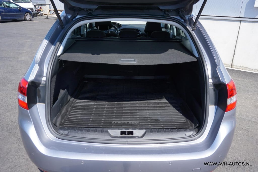 Peugeot 308 sw 1.6 bluehdi blue lease executive pack