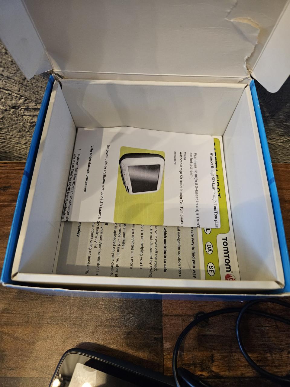TomTom ONE XL Europe Navigatiesysteem met accessoires