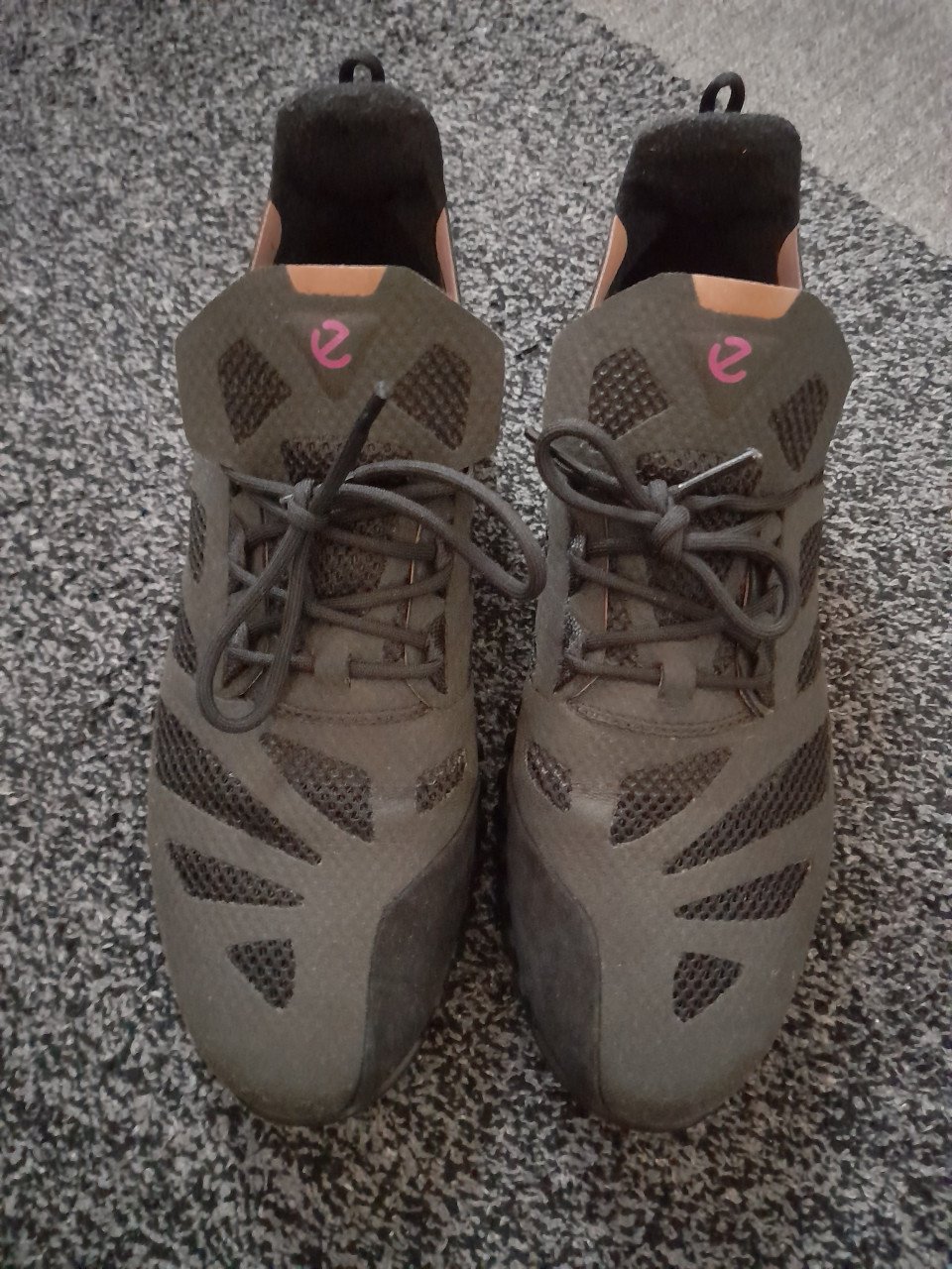 Schoen