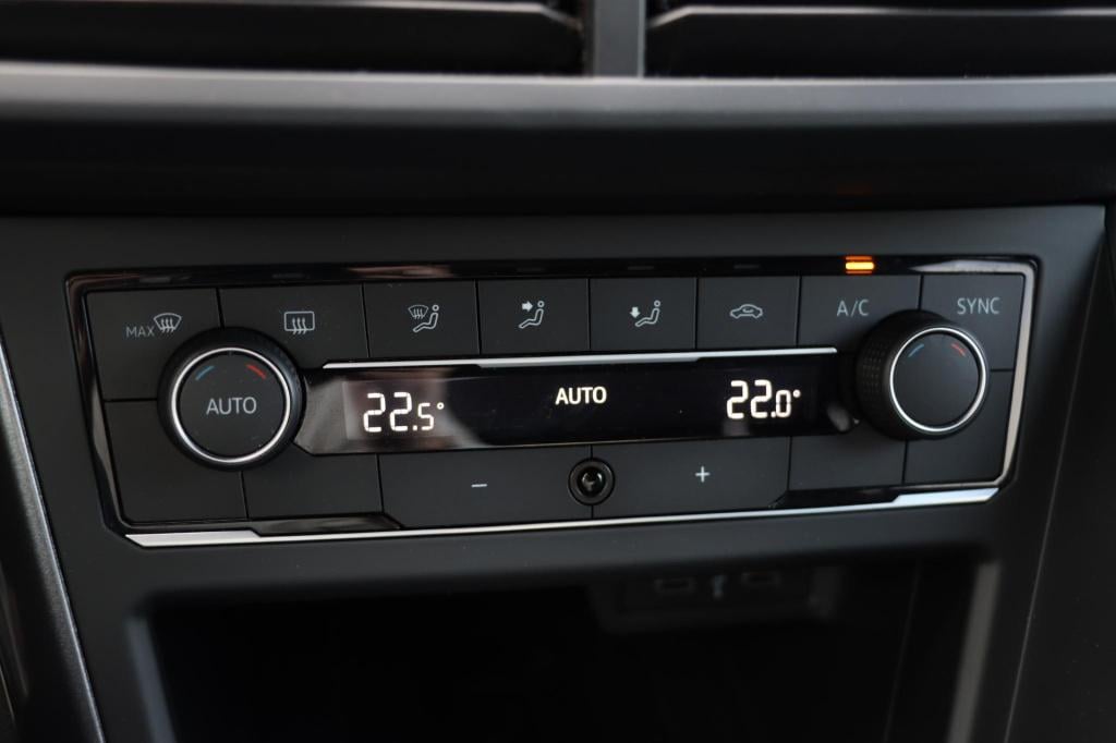 Volkswagen Polo 1.0 tsi highline business r 95pk | camera | carplay