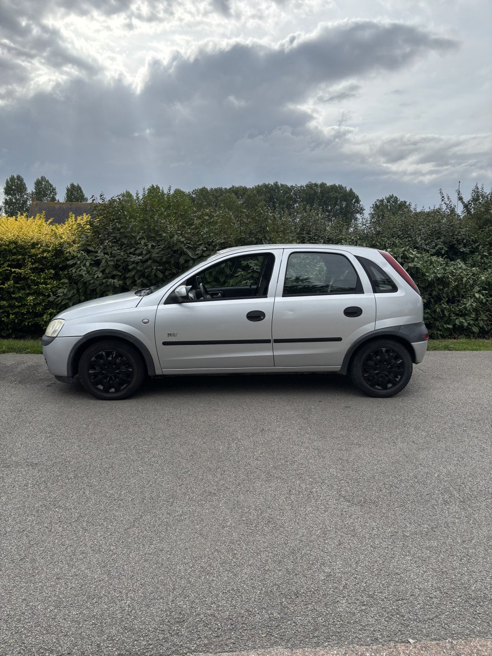 Opel corsa voljaar apk!