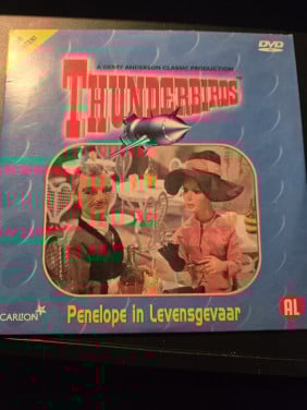 DVD van de klassieke Britse marionettenserie Thunderbirds.