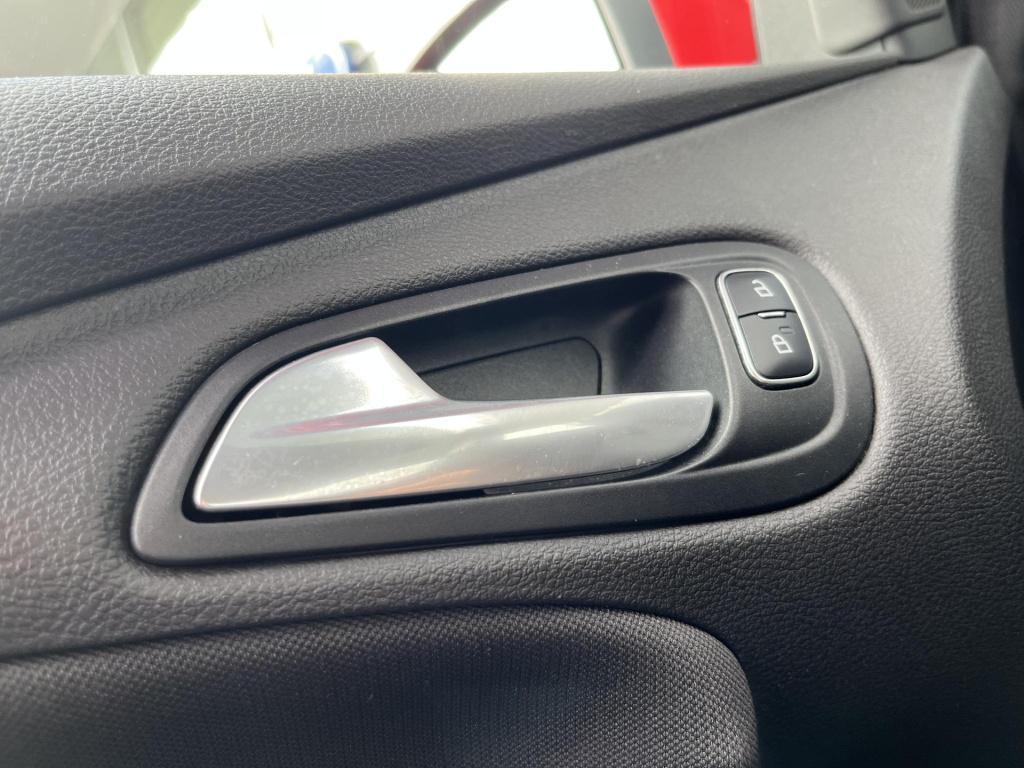 Ford Focus 1.5 st-line | cruise control | achteruitrijcamera | navigatie | 