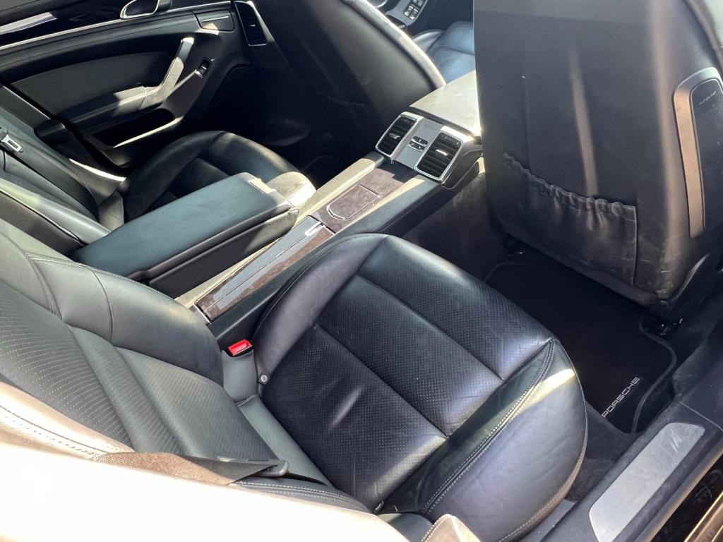 Porsche Panamera schuif/kanteldak, leer, navi, afn. trekhaak enz...