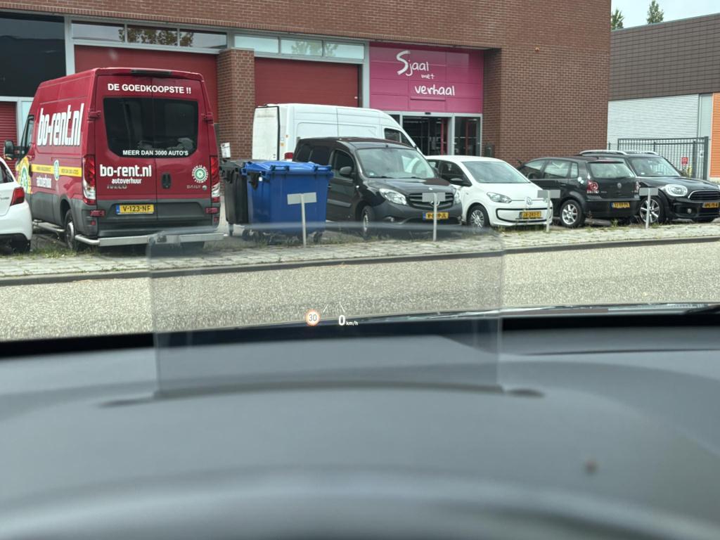Hyundai Kona ev premium 64 kwh soh 95%