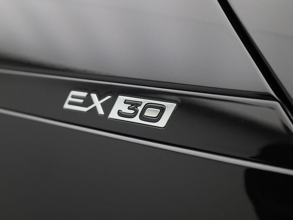 Volvo Ex30 single motor extended range core | automaat | apple carplay / an