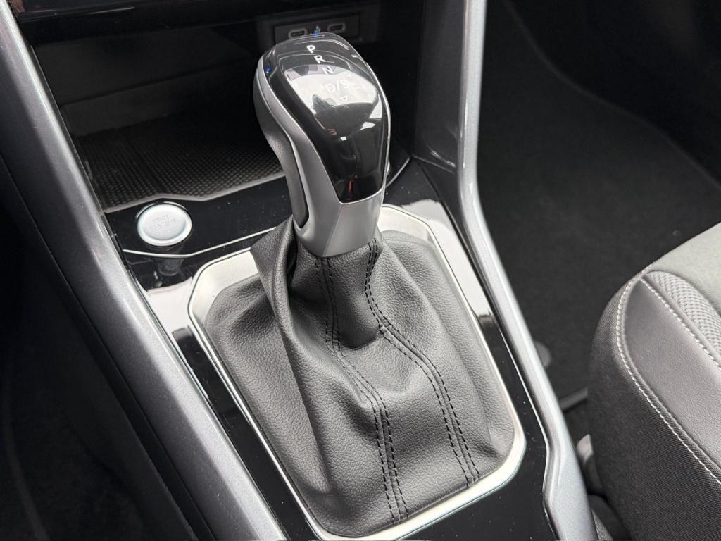 Volkswagen T-roc 1.5 tsi 150pk dsg style | dode hoek | camera | keyless | e