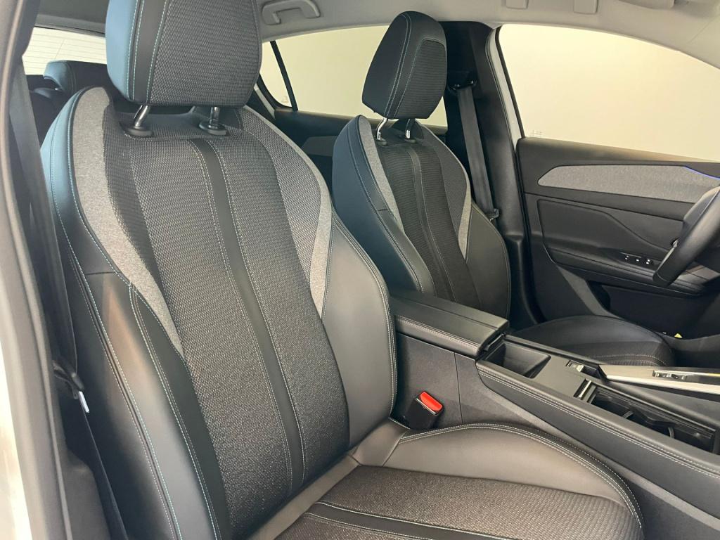 Peugeot 308 1.6 hybrid 180 allure pack business