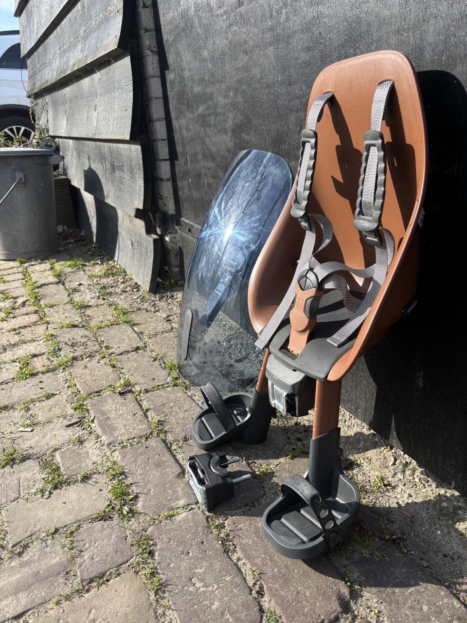 Voorzitje + scherm Urban iki