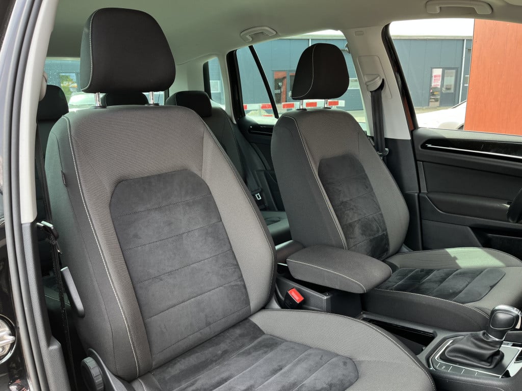 Volkswagen Golf Sportsvan 1.4 tsi highline | massage | 17'' | stoelverw. | 