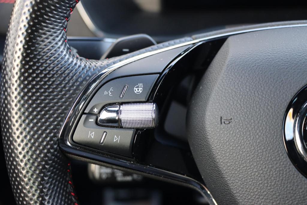 Skoda Octavia combi 2.0 tsi rs 245pk dsg7