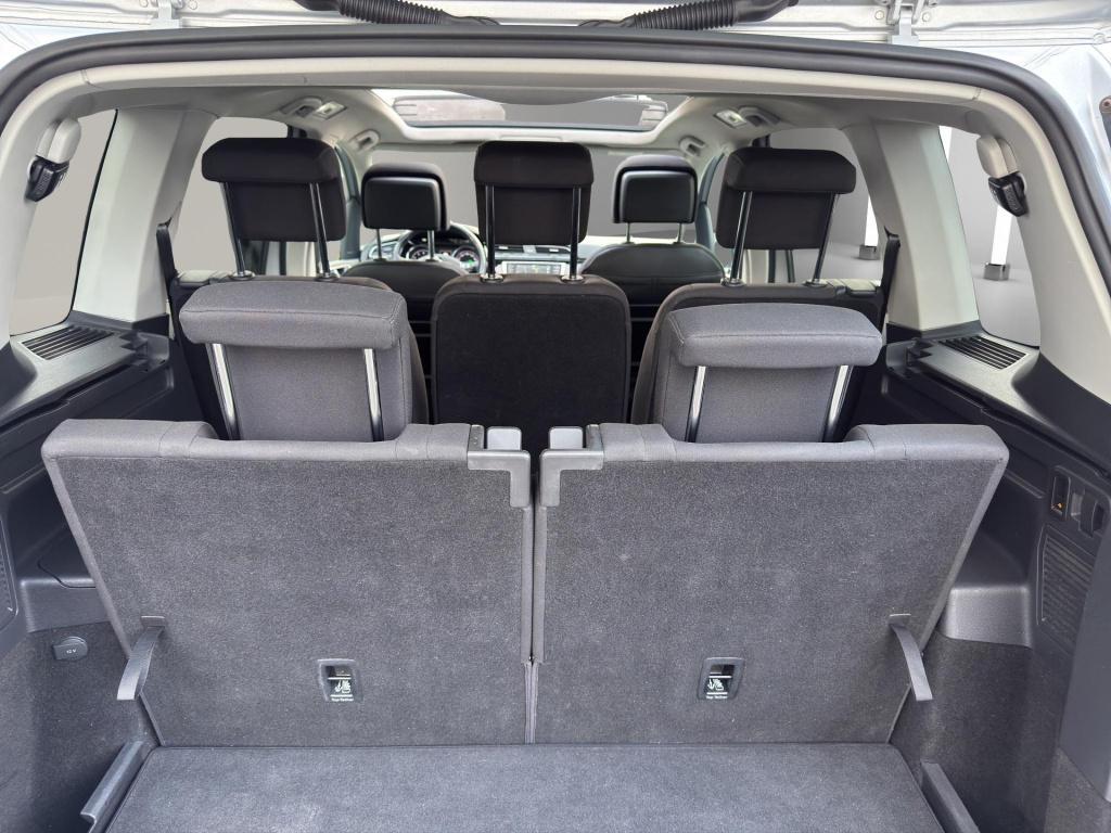 Volkswagen Touran 1.4 tsi highline 7p | panoramadak | camera | wegklaptrekh