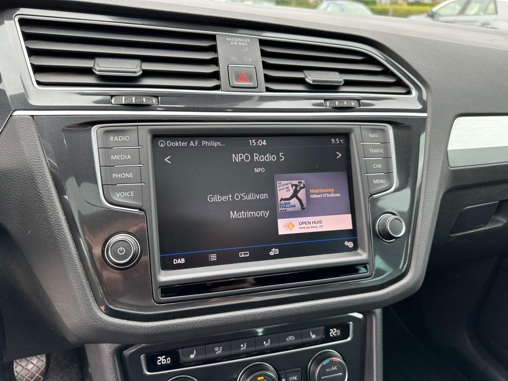 Volkswagen Tiguan 1.4 tsi act connected series r-line panoramadak trekhaak 