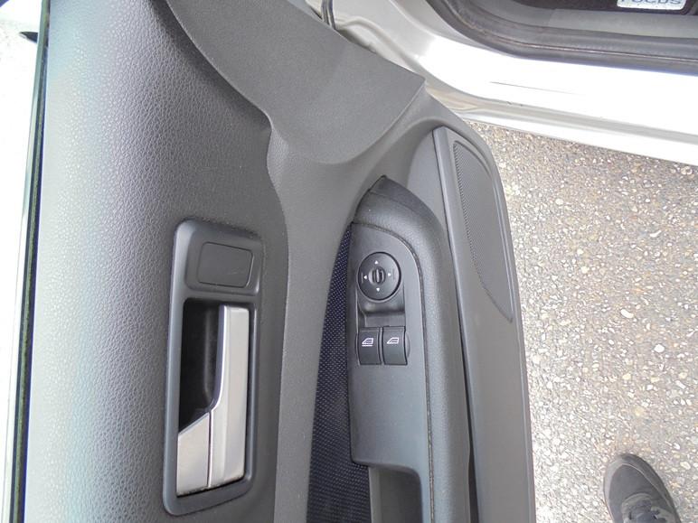 Ford Focus Wagon1.8-16V/Ambiente Flexifuel/Airco/Cruise control/Elek.pakket