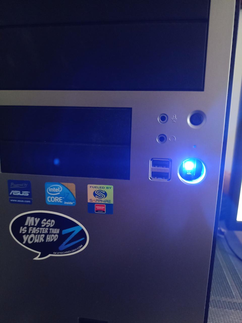 Asus desktop computer