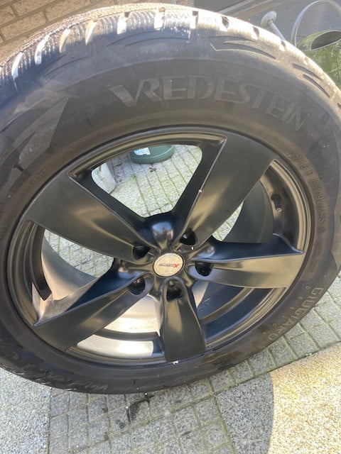 Zwarte licht metalen velgen+ winterbanden 255/55 R18 109V.,4 stuks