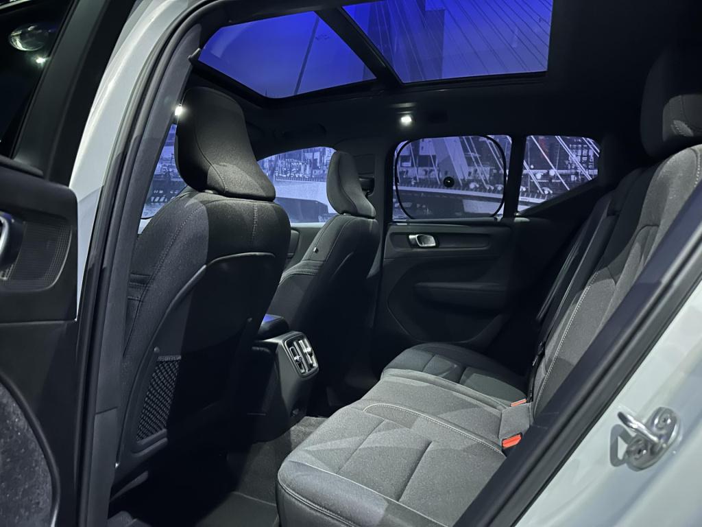 Volvo XC40 recharge pro *pano*harmankardon*360camera*