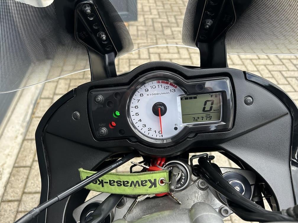 Kawasaki Versys 650 uit 2007, kofferset, handguards, valprotectie etc €2695