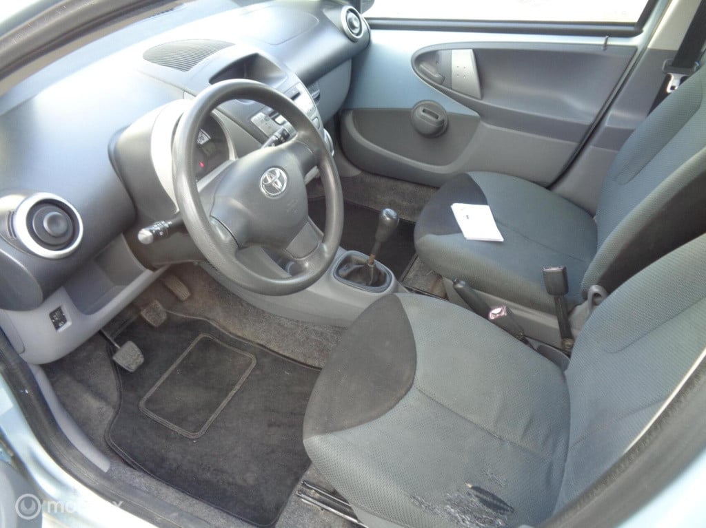 Toyota Aygo 1.0-12v + stuurbekr.lm velgen nieuwe apk mee neemprijs