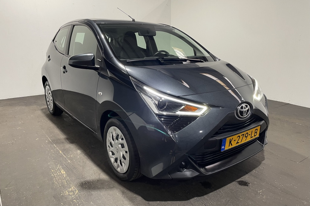 Toyota Aygo 1.0 vvt-i x-play