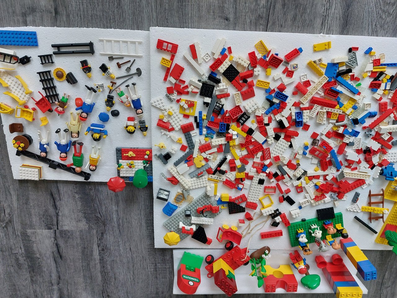 VINTAGE LEGO.
