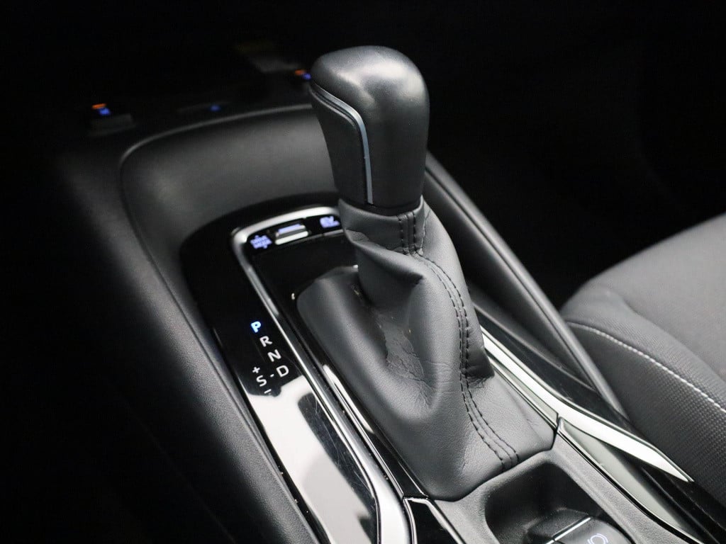 Toyota Corolla 2.0 hybrid dynamic | automaat | lmv | cruise control | stoel