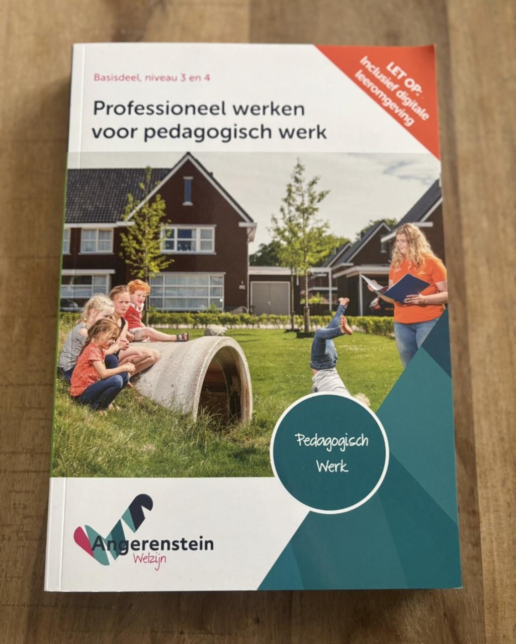 Te koop schoolboeken MBO Kindprofessional / Pedagogisch medewerker