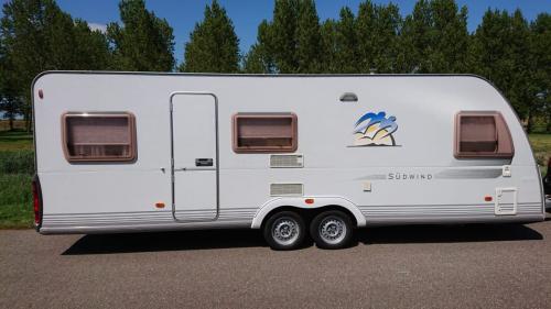 Caravan Knaus Südwind tandemasser uit 2007