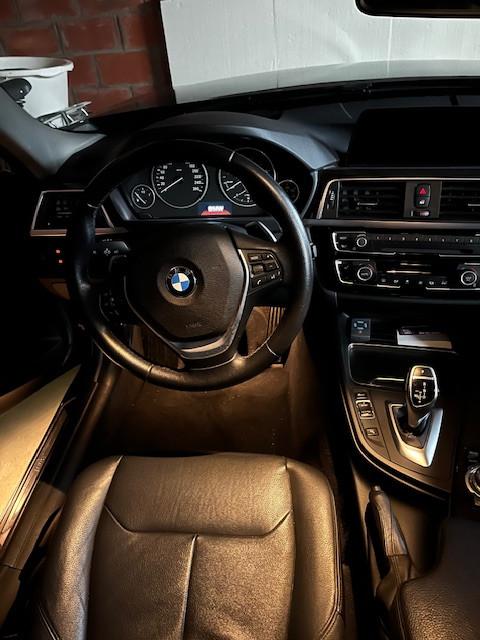 Bmw 320i luxury