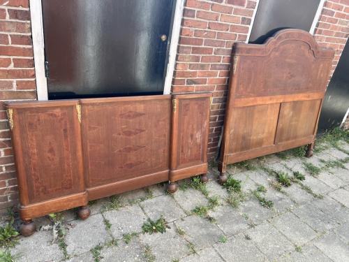 Antiek hoofd en voeteinde bed