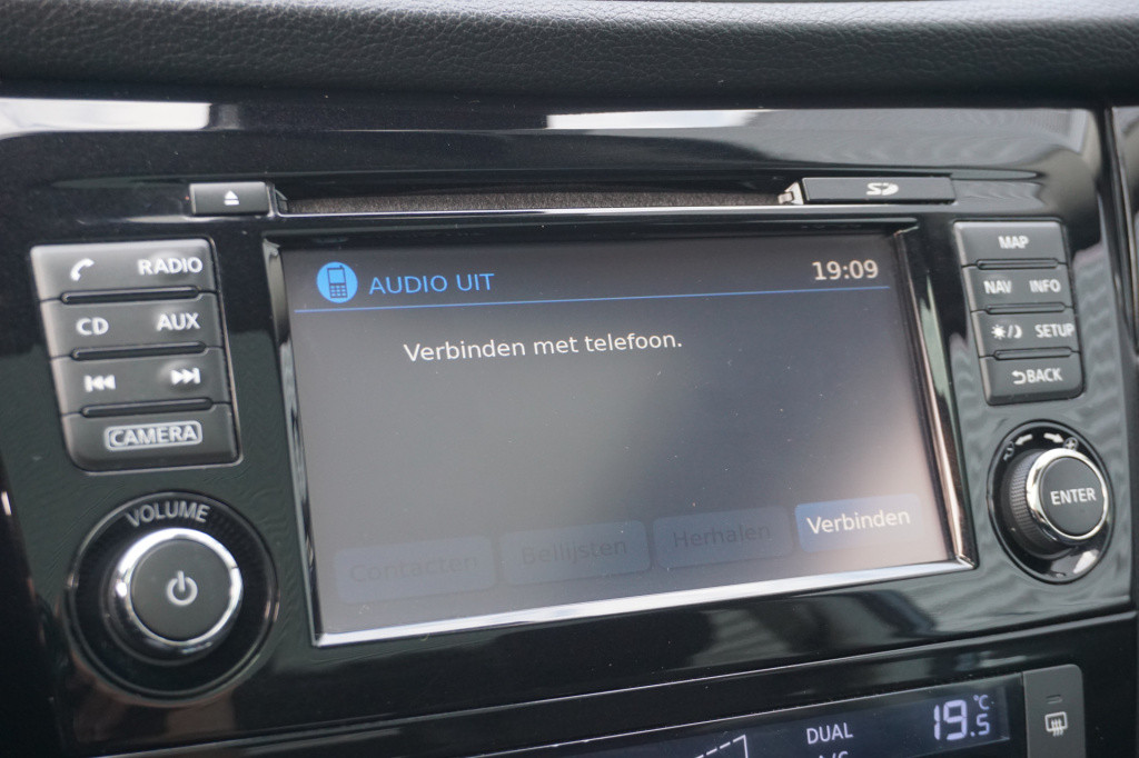 Nissan Qashqai 1.2 connect edition automaat climate / navi / 360 camera / c