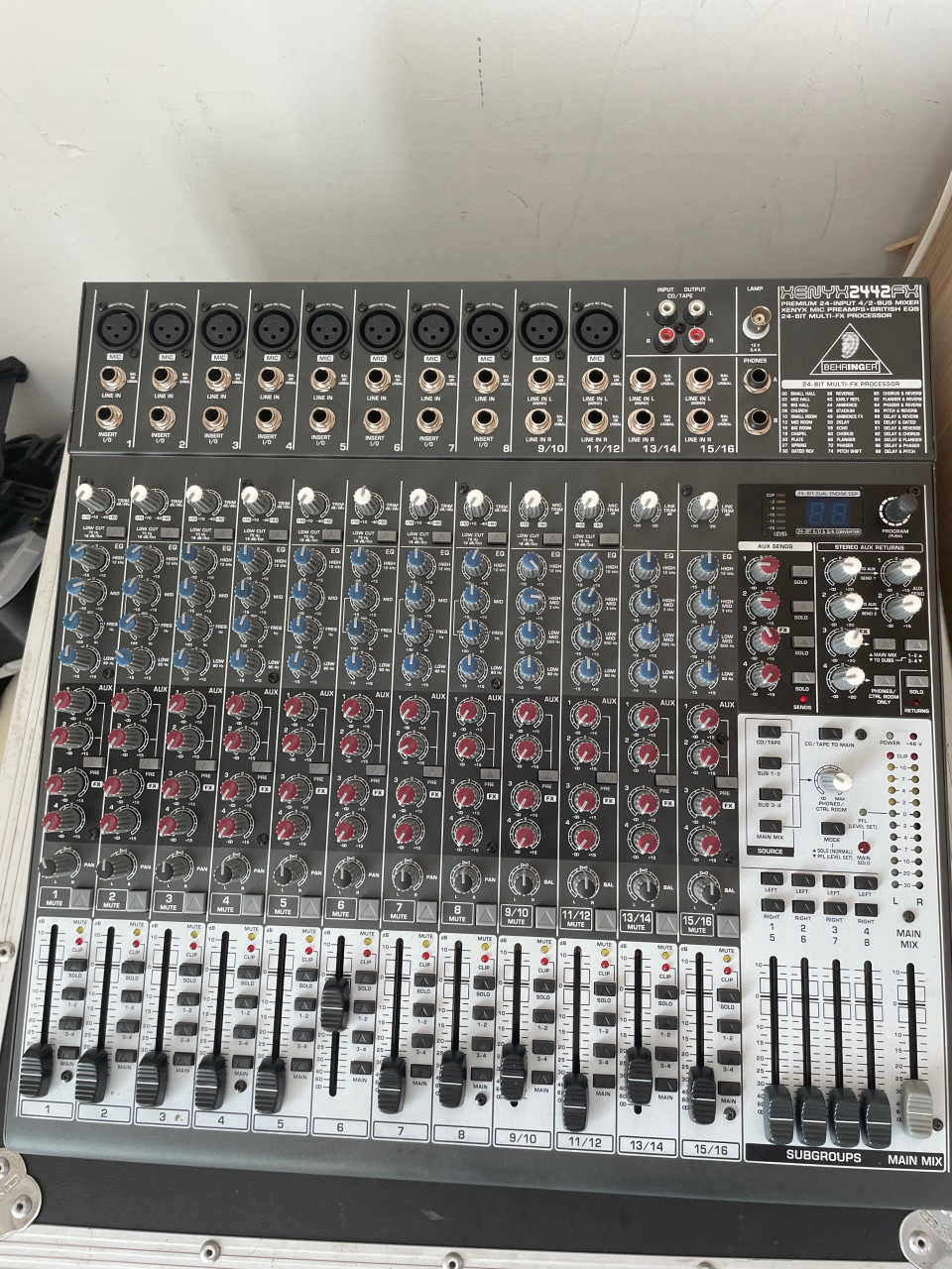 Mooi analoog mengpaneel XENYX 2442FX