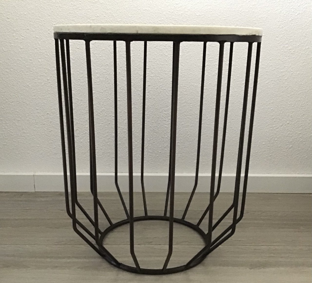 Bijzettafel met marmeren blad